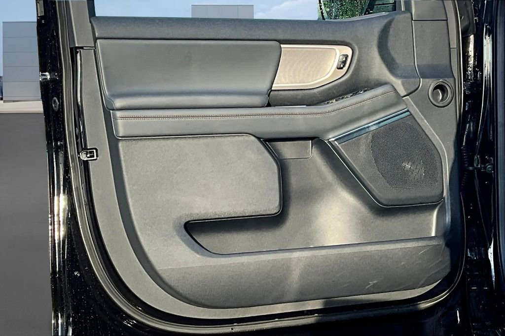 New 2025 Ford Expedition Active AWD/4WD image 25