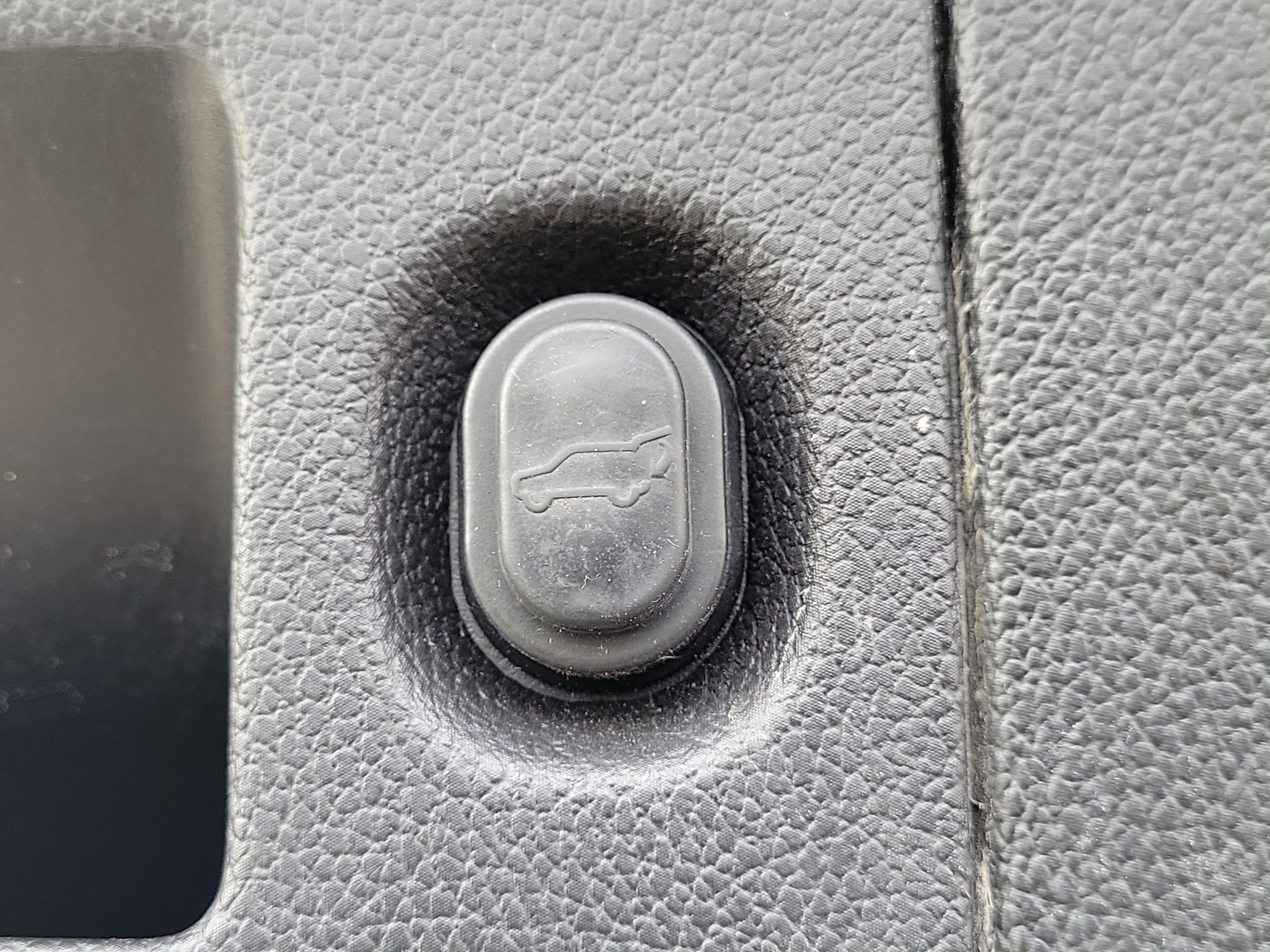 Used 2019 Cadillac Escalade ESV Luxury image 8