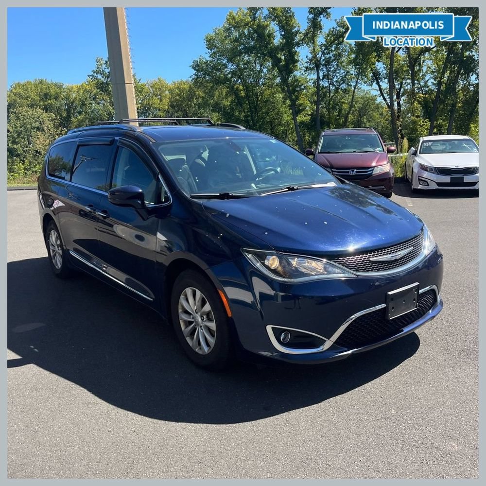 Used 2018 Chrysler Pacifica Touring-L w/ Premium Audio Group