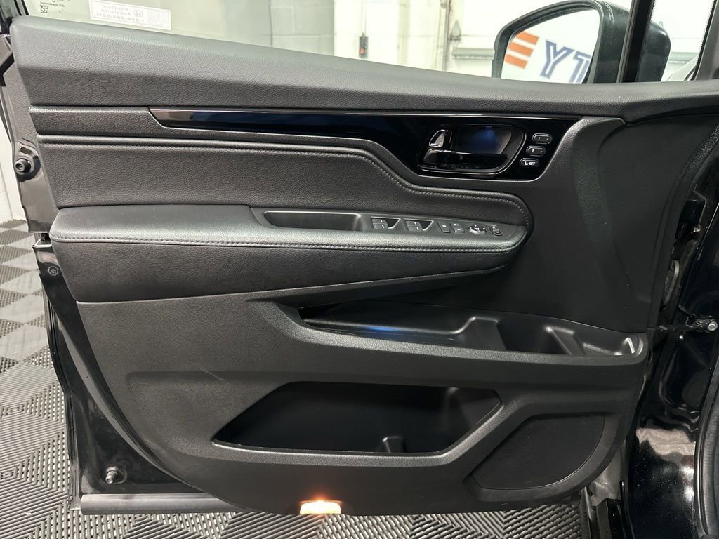 Used 2024 Honda Odyssey Touring image 18