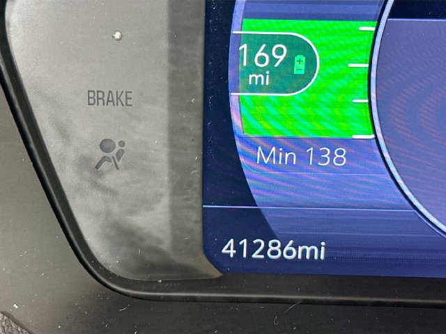 Used 2023 Chevrolet Bolt EUV Premier w/ Sun & Sound Package FWD image 16