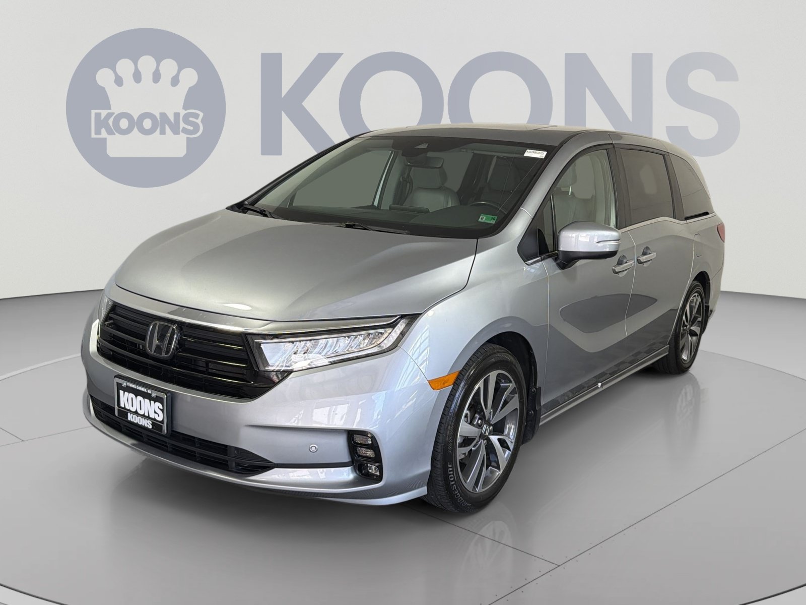 Used 2024 Honda Odyssey Touring image 1