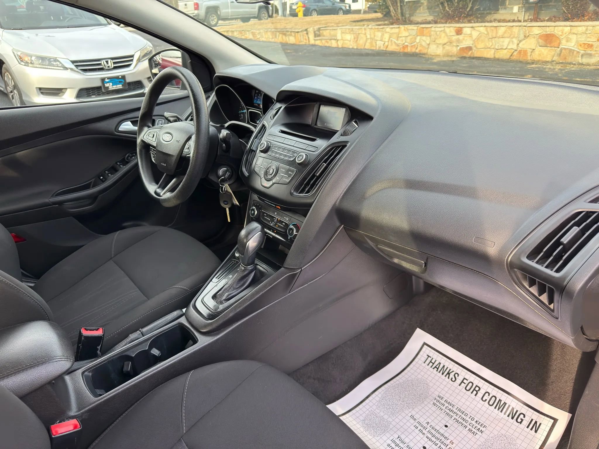 Used 2017 Ford Focus SE image 23