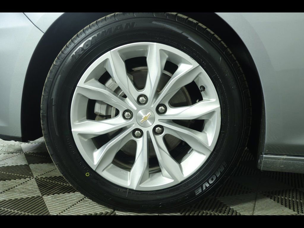 Used 2024 Chevrolet Malibu LT image 9