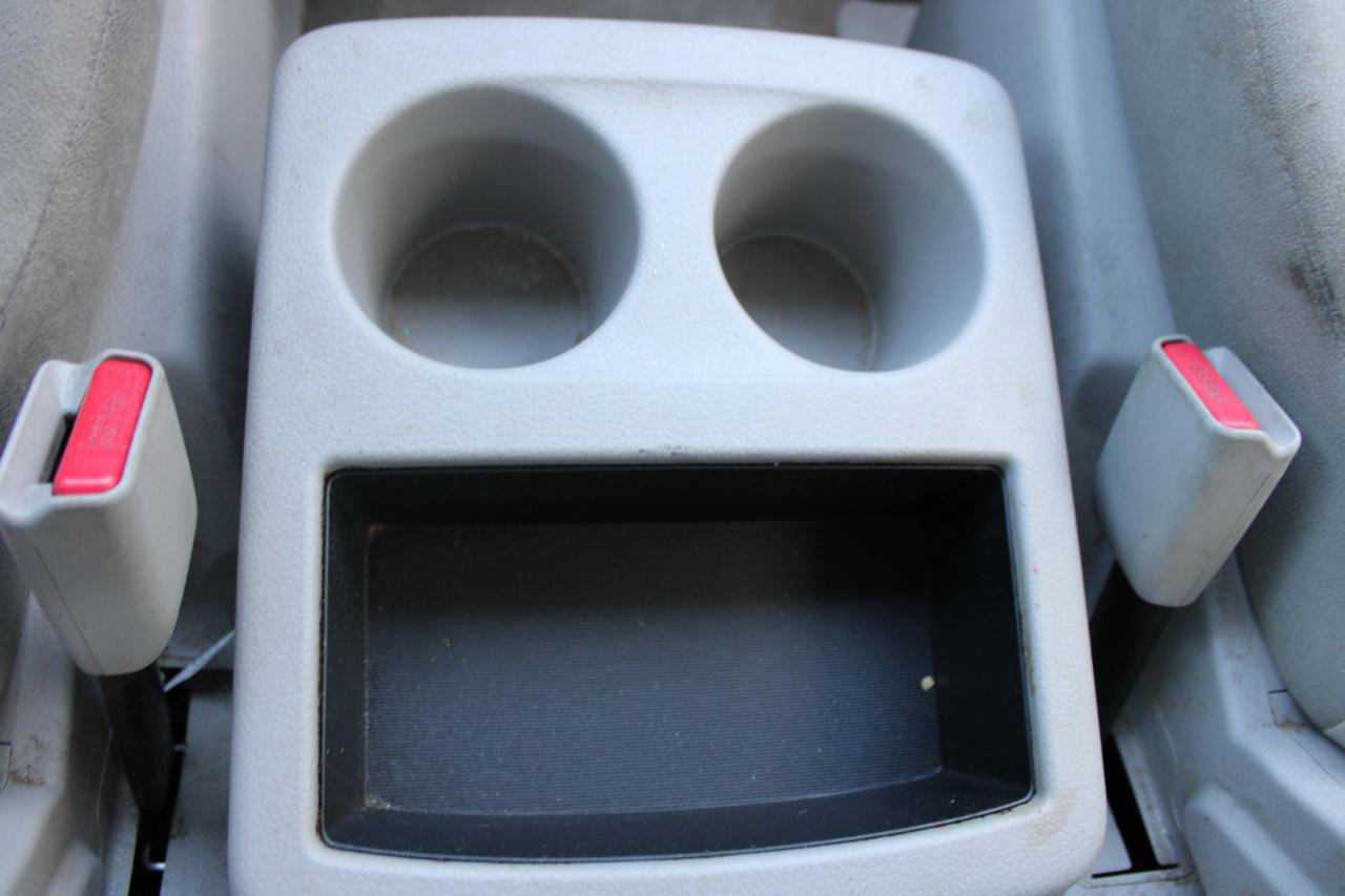 Used 2014 Nissan Quest S image 26