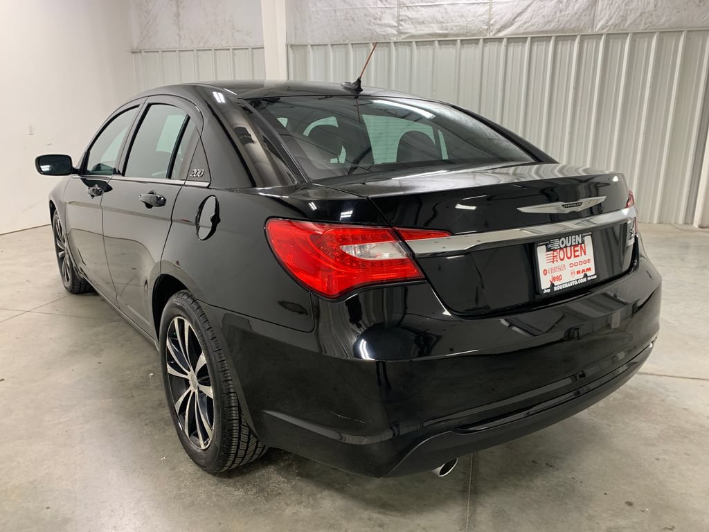 Used 2014 Chrysler 200 Touring w/ 200 S Group FWD image 5