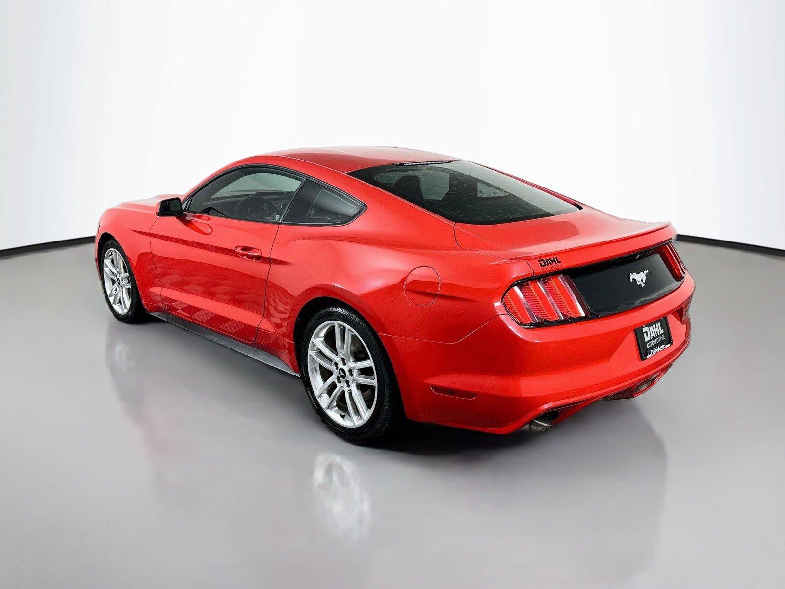 Used 2015 Ford Mustang Coupe RWD image 10