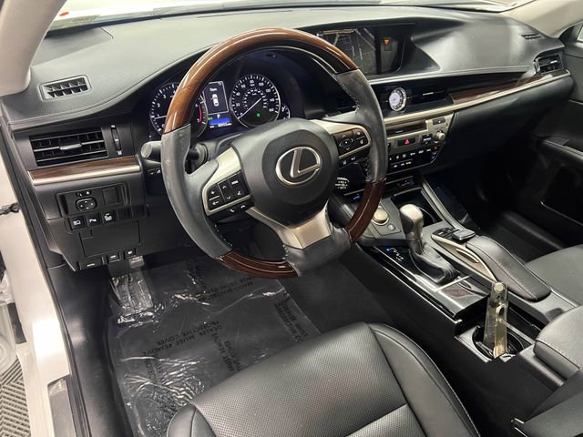 Used 2018 Lexus ES 350 w/ Navigation System Package FWD image 16