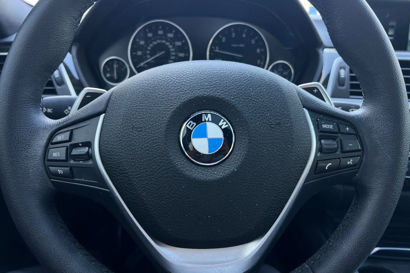 Used 2017 BMW 330i Sedan image 25