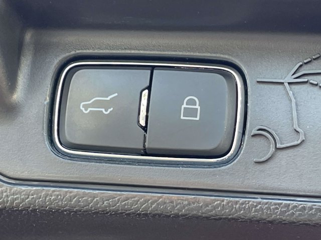 Used 2020 Ford Explorer ST w/ ST Street Pack AWD/4WD image 11