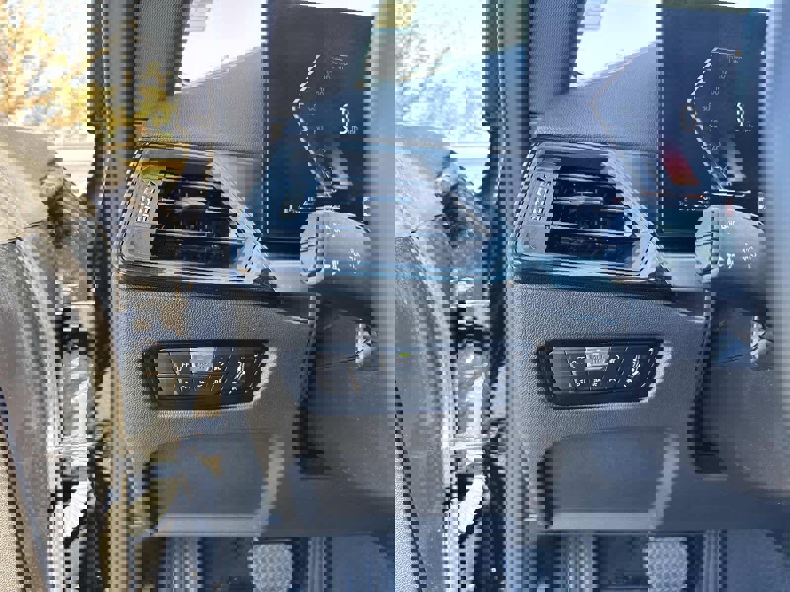 Used 2023 BMW 230i Coupe w/ Premium Package image 25