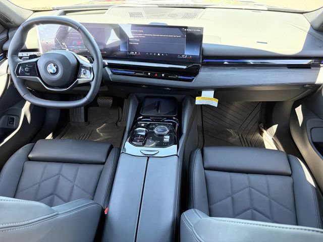 Used 2026 BMW 530i w/ Premium Package RWD image 15