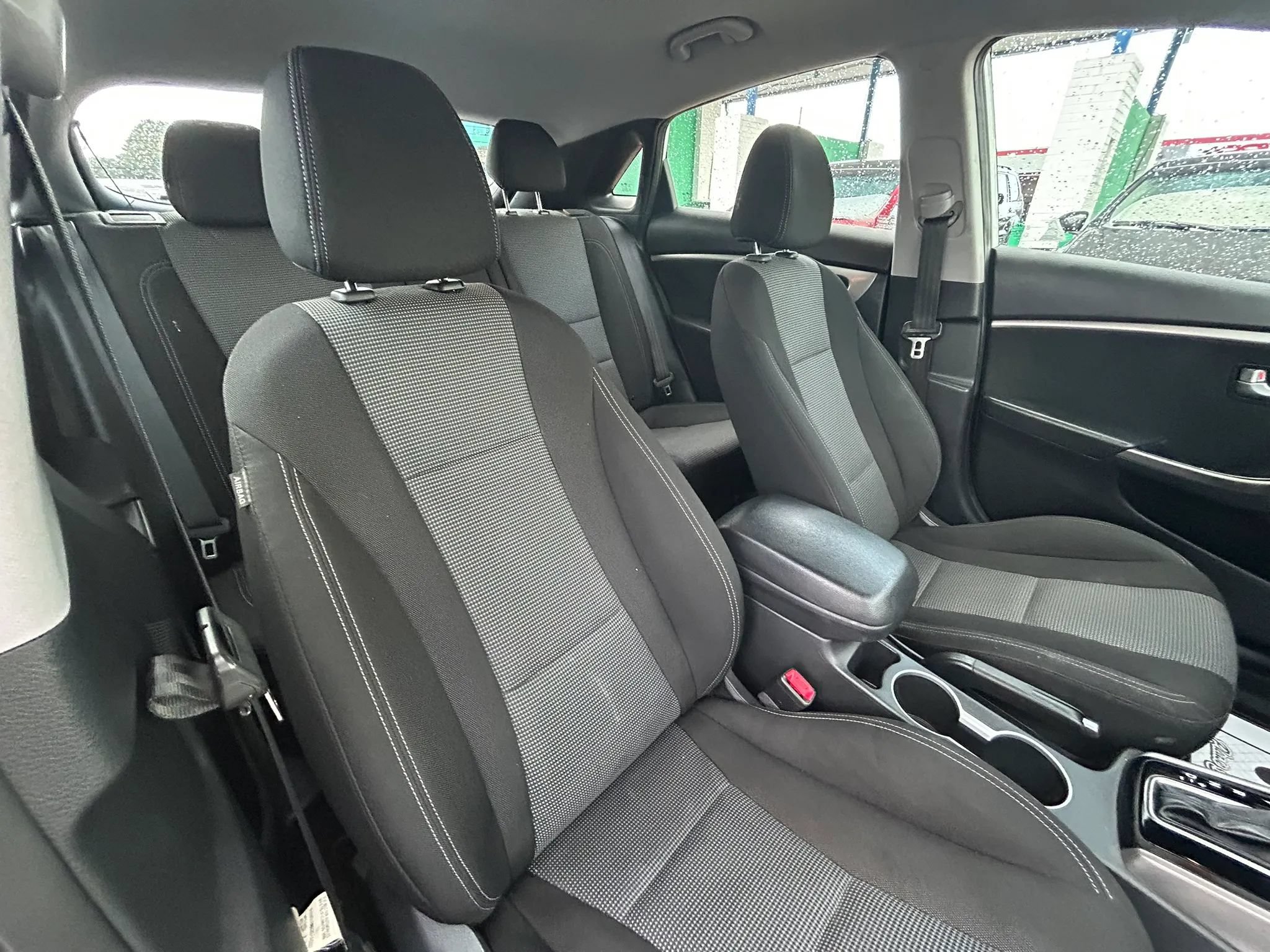 Used 2017 Hyundai Elantra GT FWD image 13