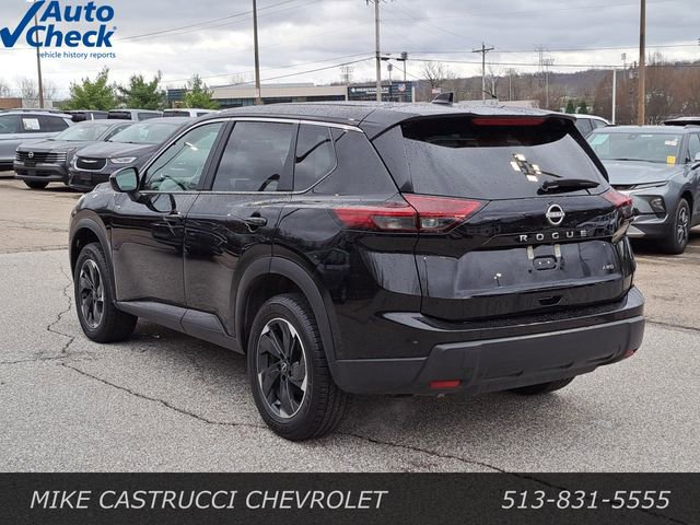 Used 2025 Nissan Rogue SV image 3