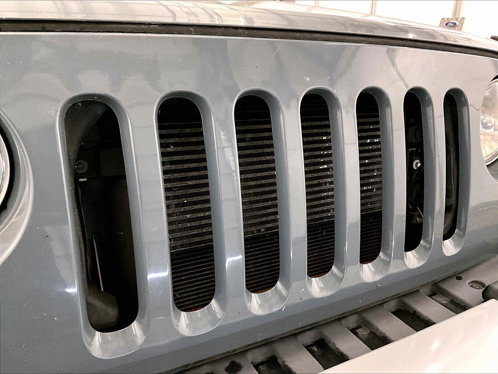 Used 2014 Jeep Wrangler Sahara w/ Dual Top Group image 30