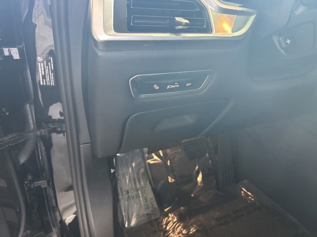 Used 2025 BMW X7 xDrive40i image 55