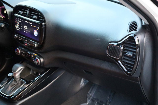 Used 2025 Kia Soul EX image 41