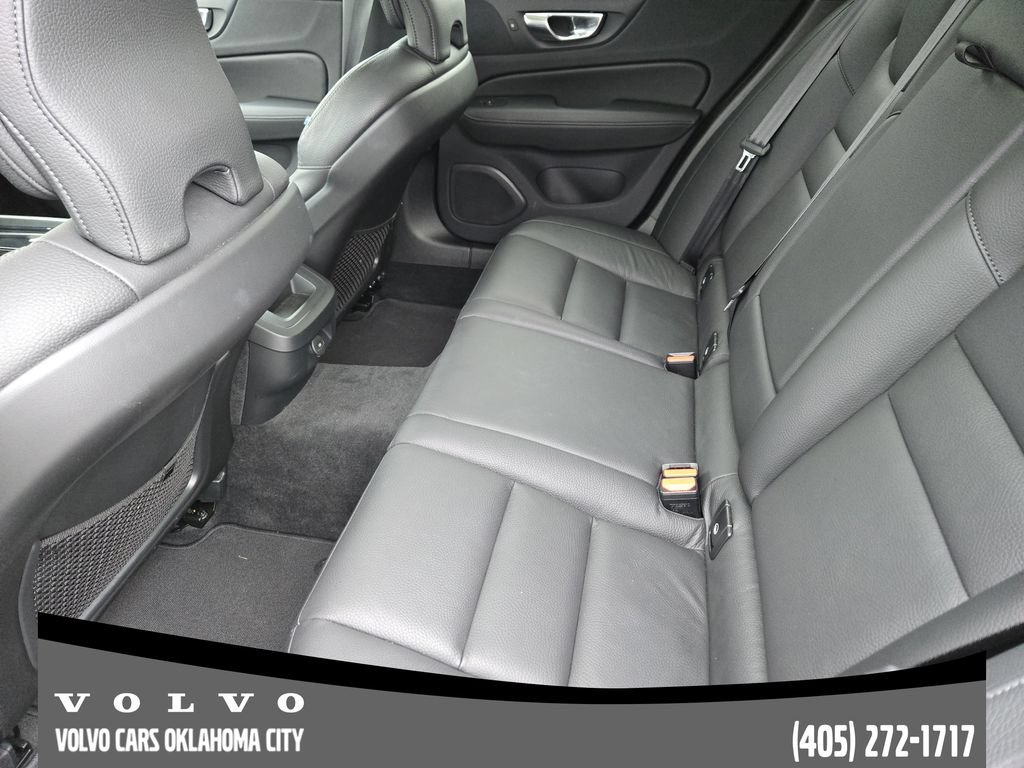 Certified 2025 Volvo V60 B5 Cross Country Plus AWD/4WD image 29