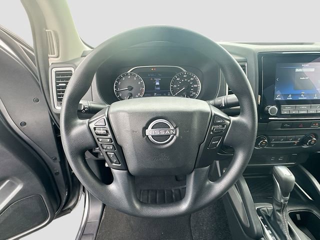 Used 2024 Nissan Frontier SV image 11