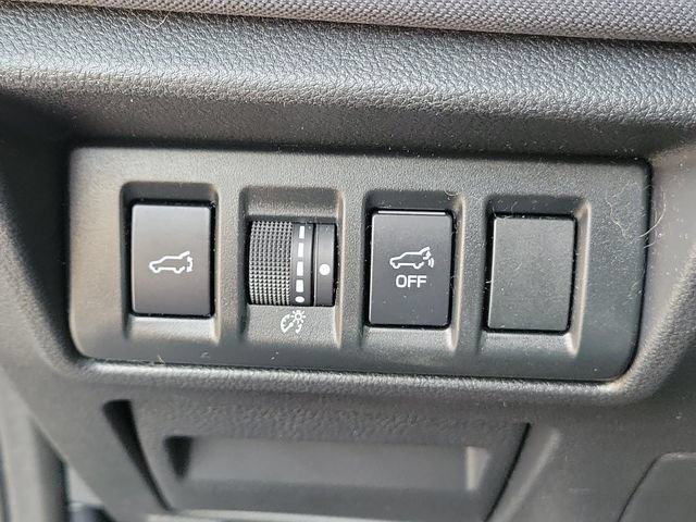 Used 2023 Subaru Outback Premium AWD/4WD image 25