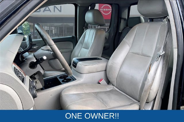 Used 2011 Chevrolet Silverado 2500 LTZ w/ LTZ Plus Package AWD/4WD image 19