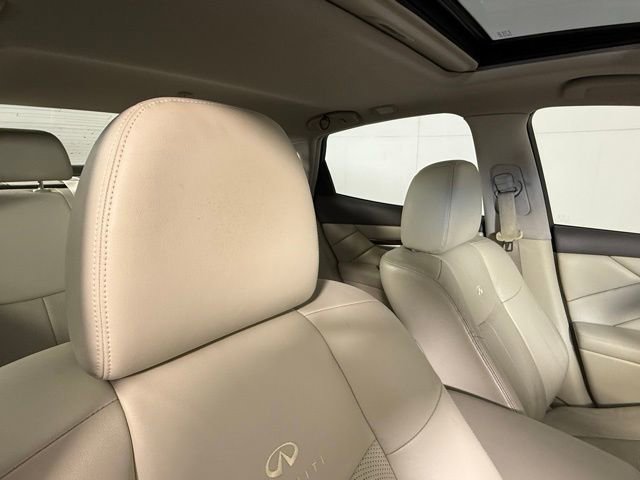 Used 2012 INFINITI M37 w/ Premium Pkg image 35