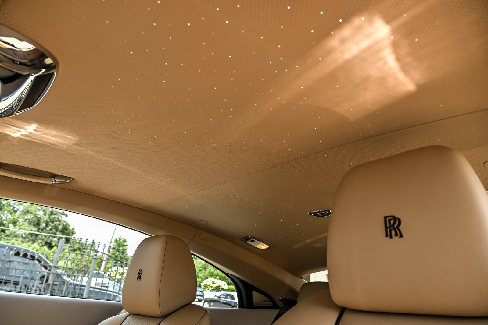 Used 2016 Rolls-Royce Wraith RWD image 20