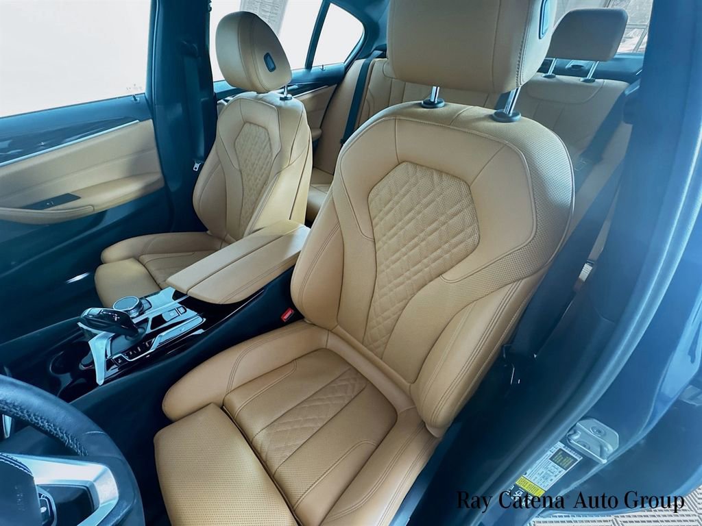 Used 2023 BMW 530i xDrive w/ Premium Package image 22