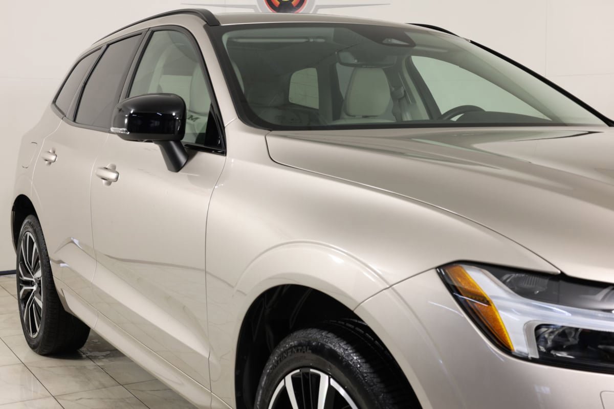Used 2025 Volvo XC60 B5 Plus w/ Protection Package Premier AWD/4WD image 38