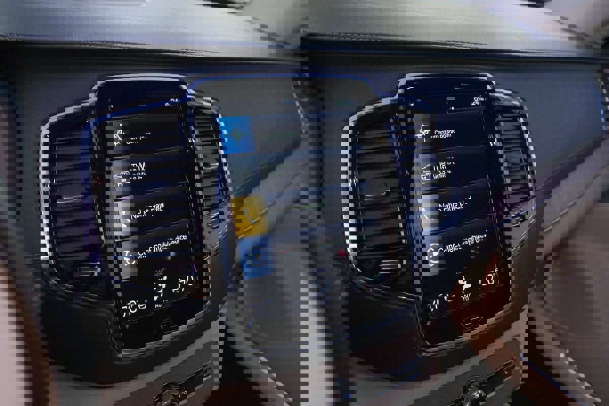 Used 2020 Volvo XC90 T8 Inscription w/ Protection Package Premier image 14