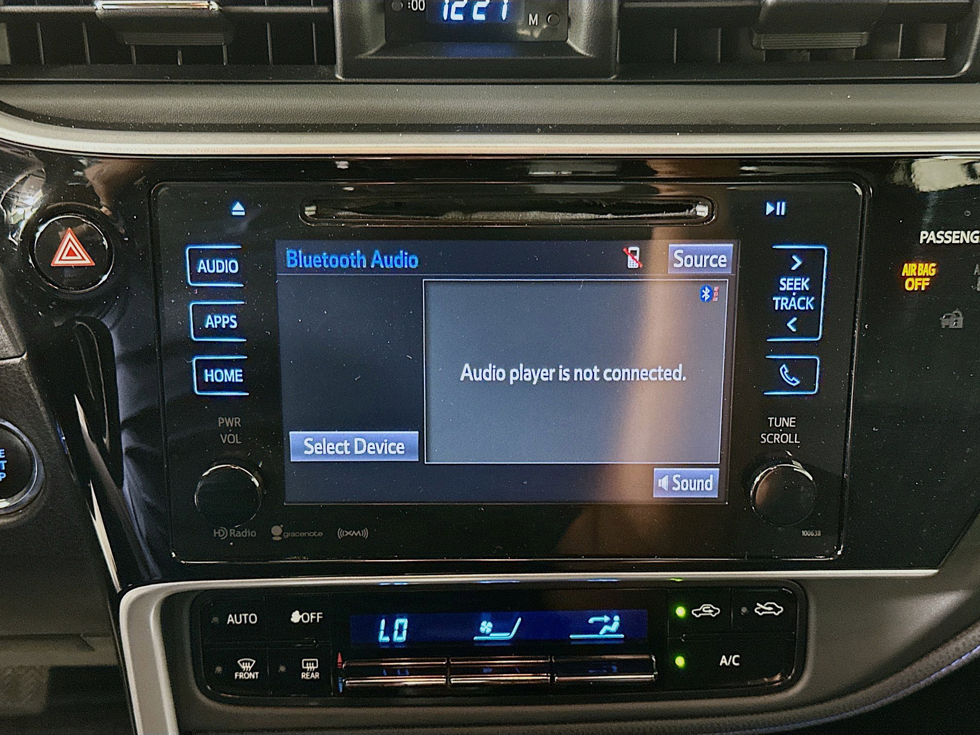 Used 2017 Toyota Corolla SE w/ SE Premium Package image 19