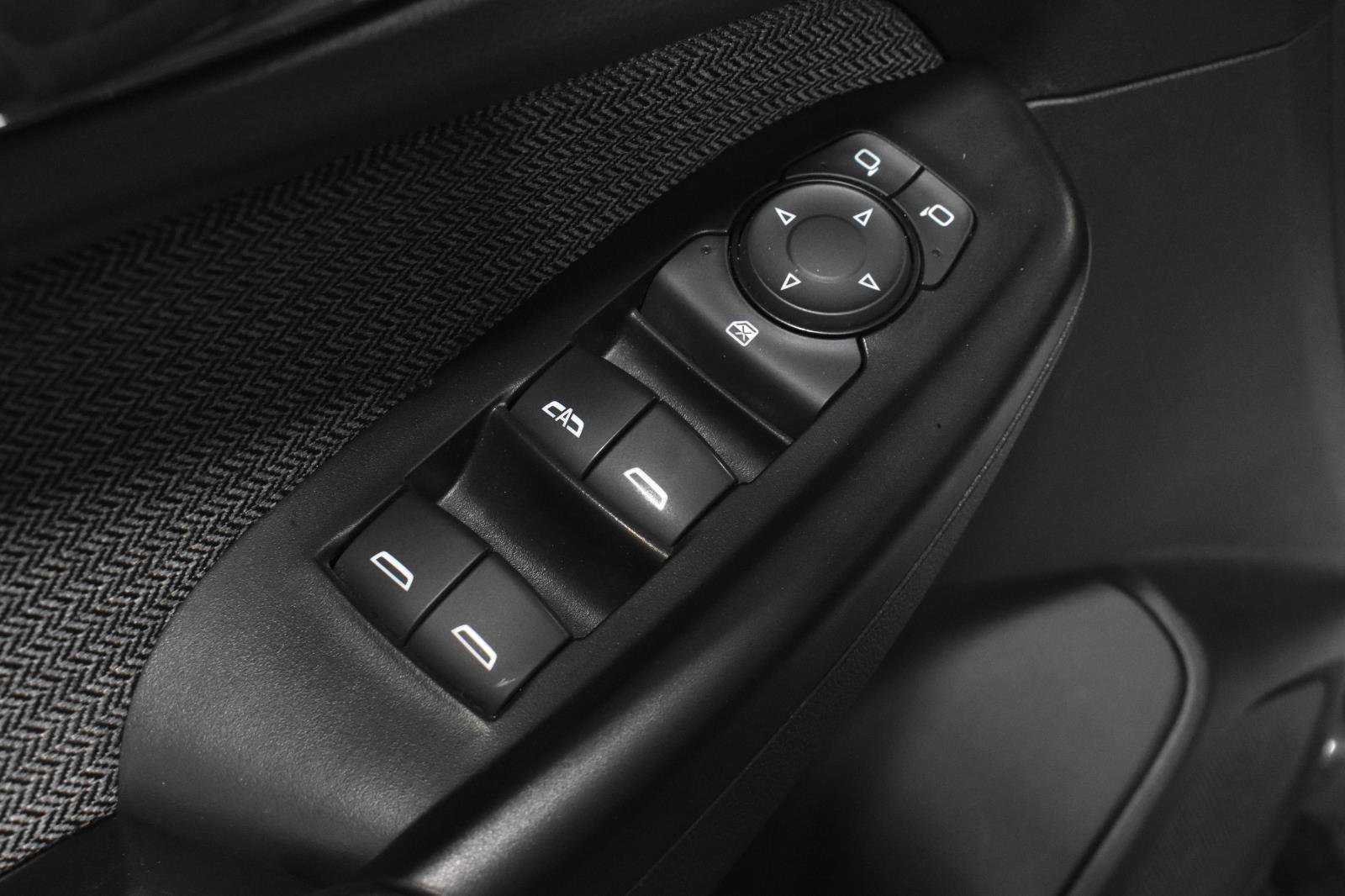 Used 2023 Chevrolet TrailBlazer LS FWD image 13