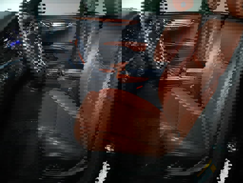 Used 2016 Cadillac XTS Luxury w/ Driver Awareness Package image 18