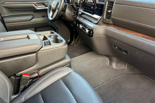 Used 2024 GMC Sierra 1500 SLT image 19