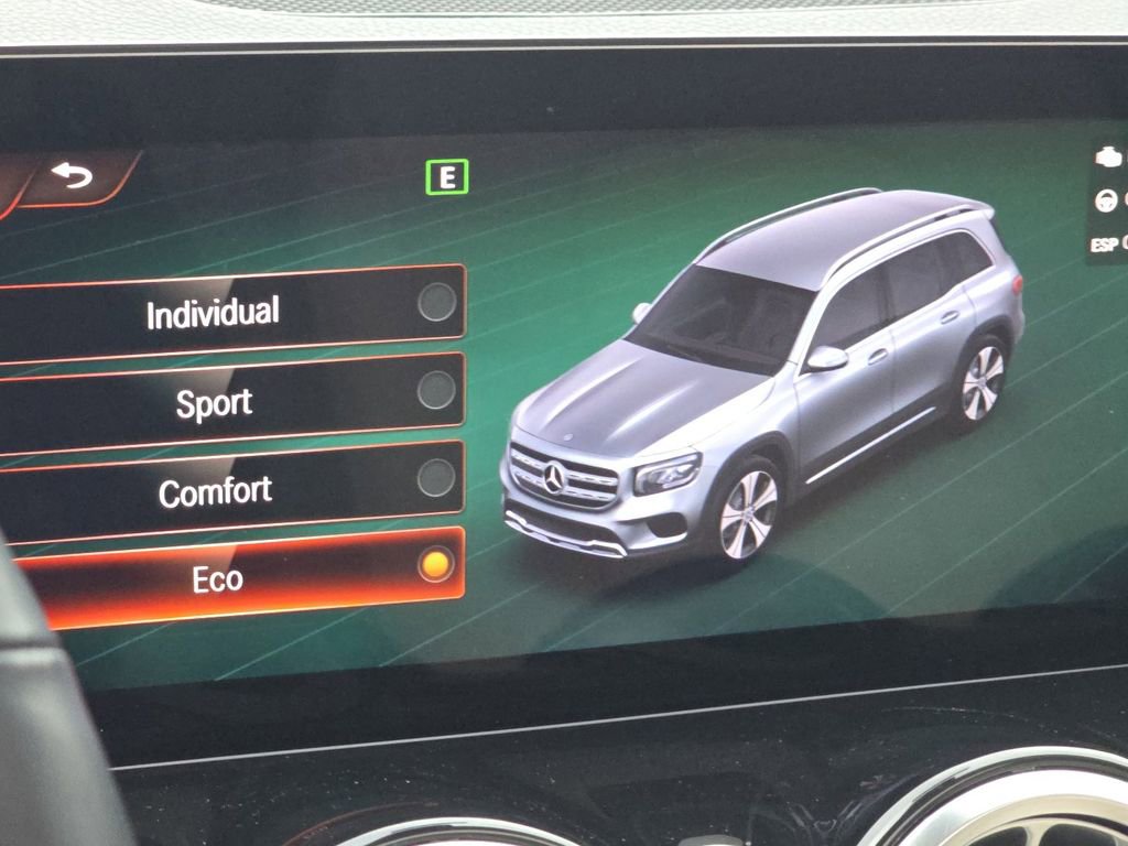 Used 2023 Mercedes-Benz GLB 250 GLB 250 image 31