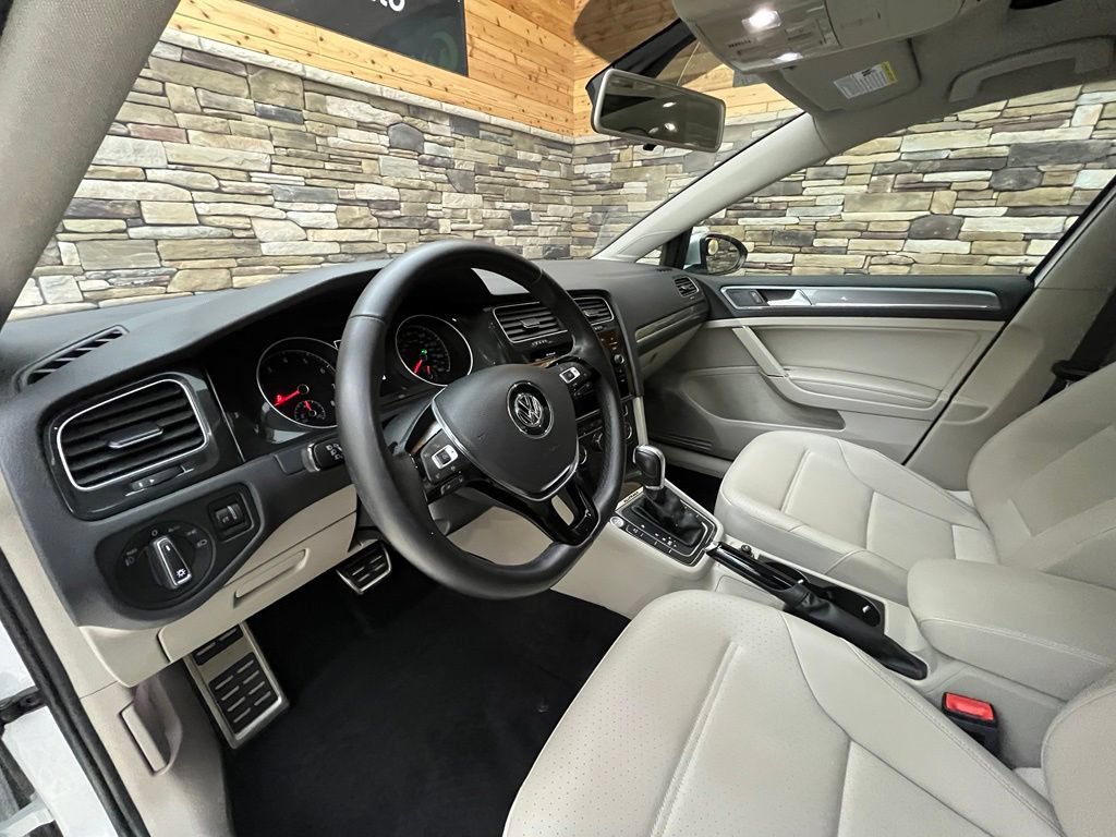 Used 2019 Volkswagen Golf Alltrack SE AWD/4WD image 37
