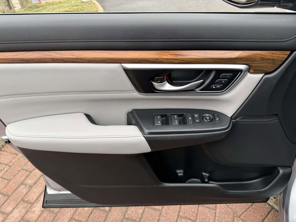 Used 2022 Honda CR-V EX-L image 10