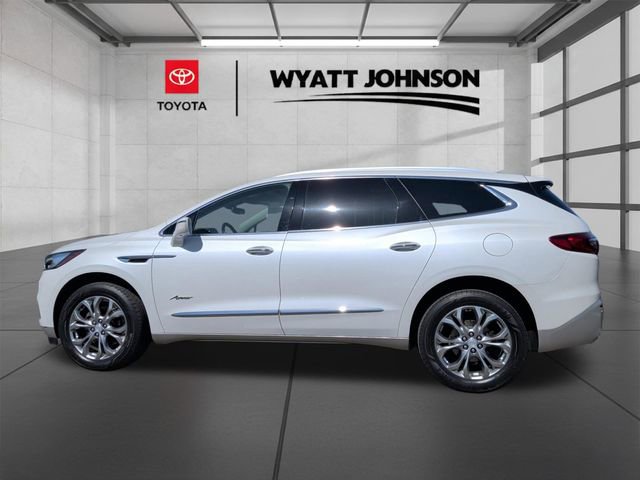 Used 2018 Buick Enclave Avenir FWD image 2