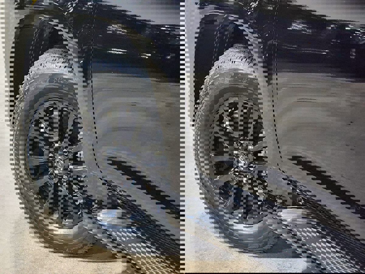 Used 2023 Lexus GX 460 image 23