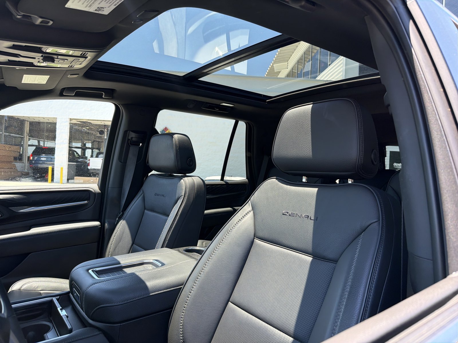 Used 2024 GMC Yukon Denali w/ Max Trailering Package AWD/4WD image 28