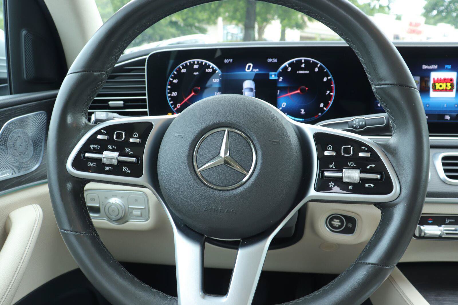 Used 2020 Mercedes-Benz GLE 350 image 27