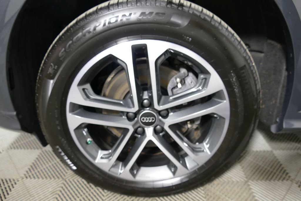 Used 2025 Audi Q5 Premium Plus image 24