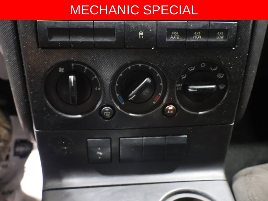 Used 2010 Ford Explorer XLT AWD/4WD image 8