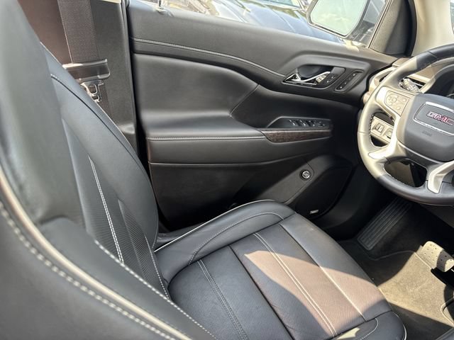 Used 2023 GMC Acadia Denali w/ Denali Ultimate Package AWD/4WD image 16