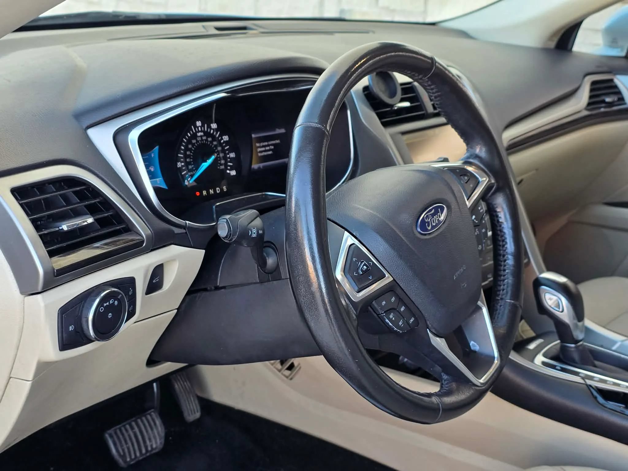 Used 2013 Ford Fusion SE FWD image 8