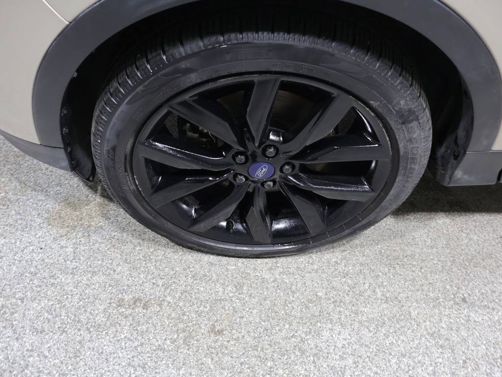 Used 2017 Ford Escape SE w/ SE Sport Appearance Package AWD/4WD image 10