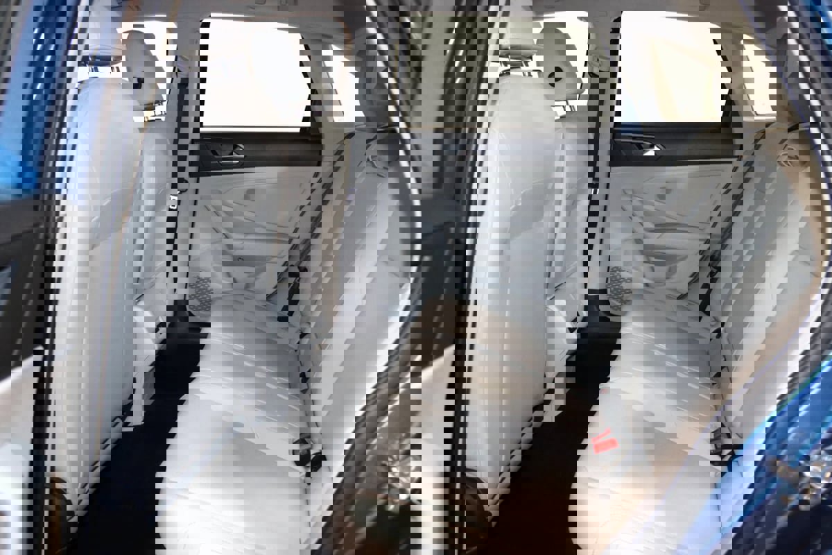 Used 2019 Volkswagen Jetta SE w/ Cold Weather Package image 45