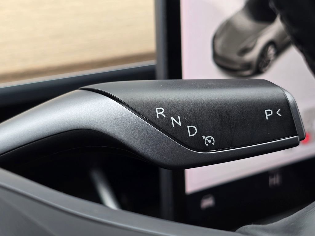 Used 2018 Tesla Model 3 Long Range image 39