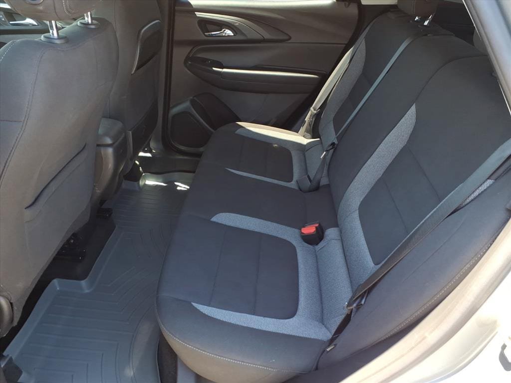 Used 2023 Chevrolet TrailBlazer LT FWD image 13