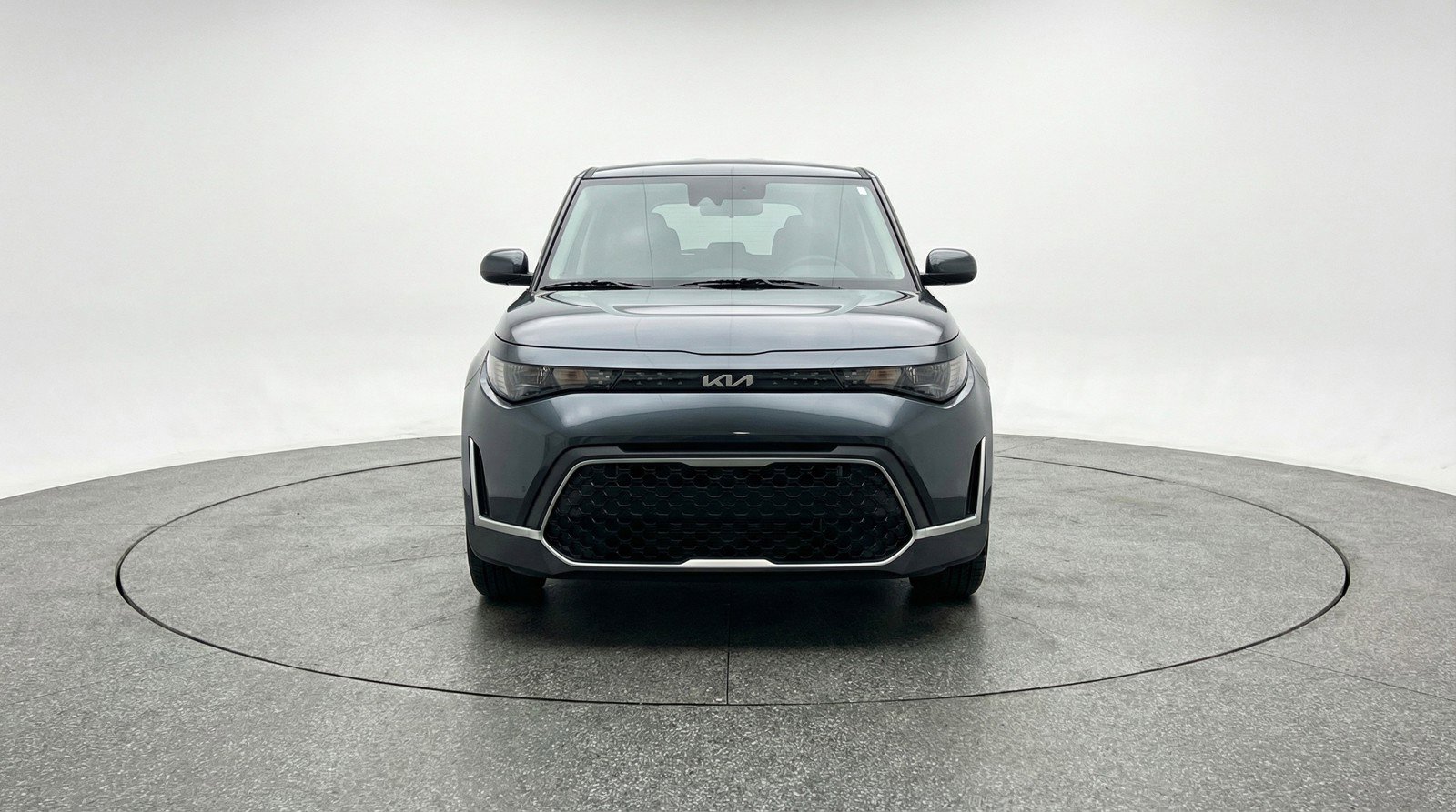 Used 2025 Kia Soul LX w/ LX Technology Package image 2